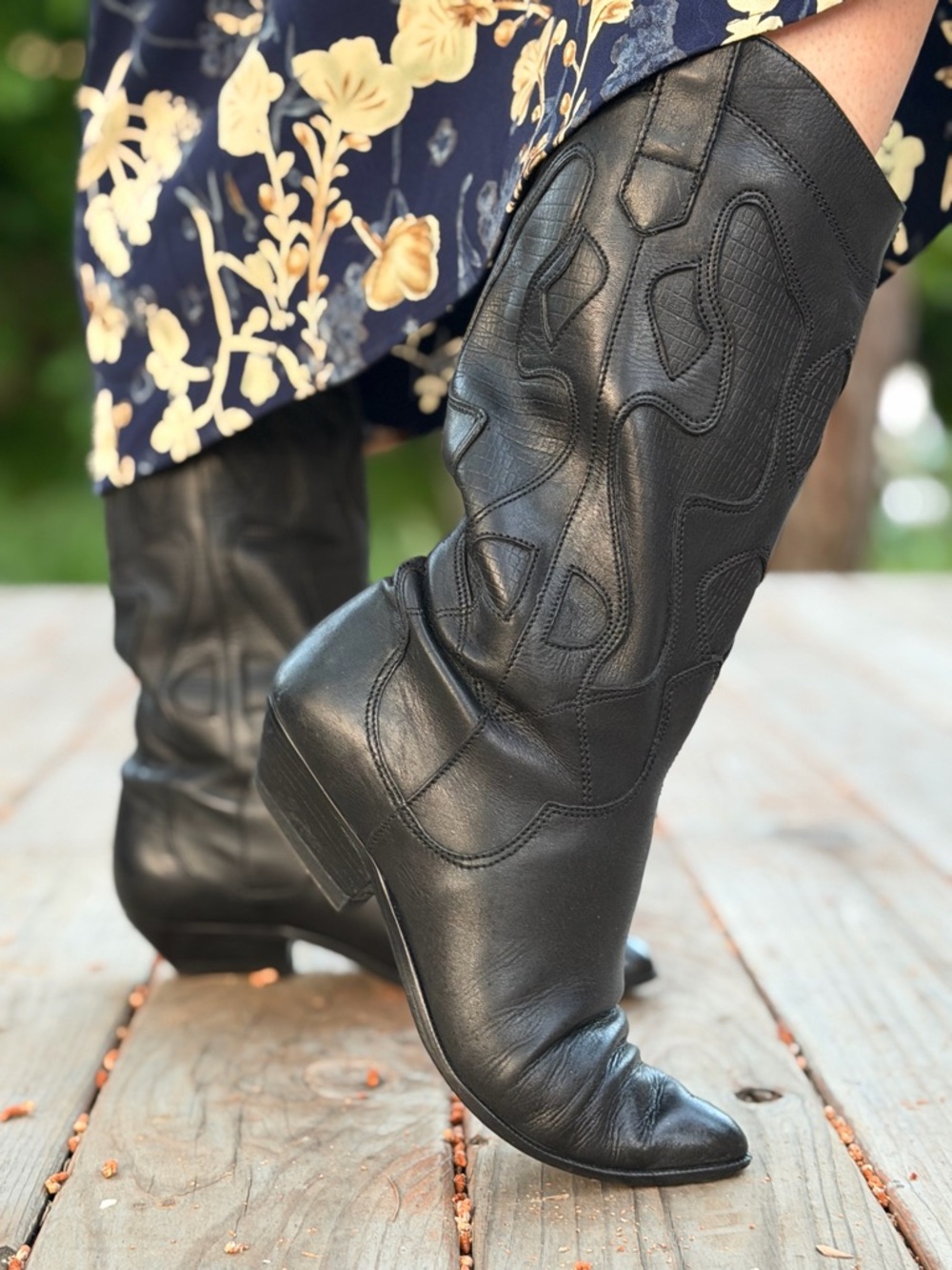 Vintage Black Leather Western Boots Calf Cowboy Minimal Chic US 7M